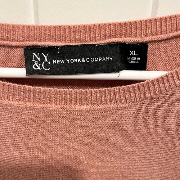 New York & Company - Pullover Sweater • Scoop Neck • Dolman Sleeve Size XL - Picture 4 of 8